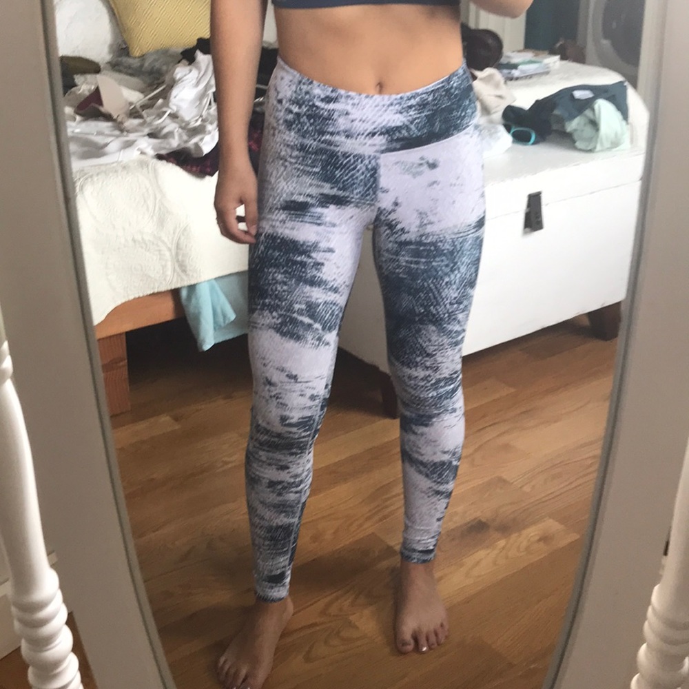 Fun patterned yoga/workout leggings
